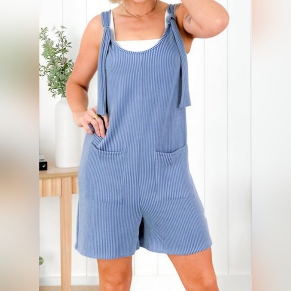 Lovely Melody Other - Ribbed Knit Romper with Front Pockets 1XL NWOT